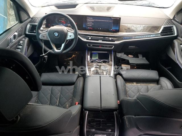 Photo 11 of 2025 BMW X7 XDRIVE40I (VIN 5UX23EM09S9X62232)