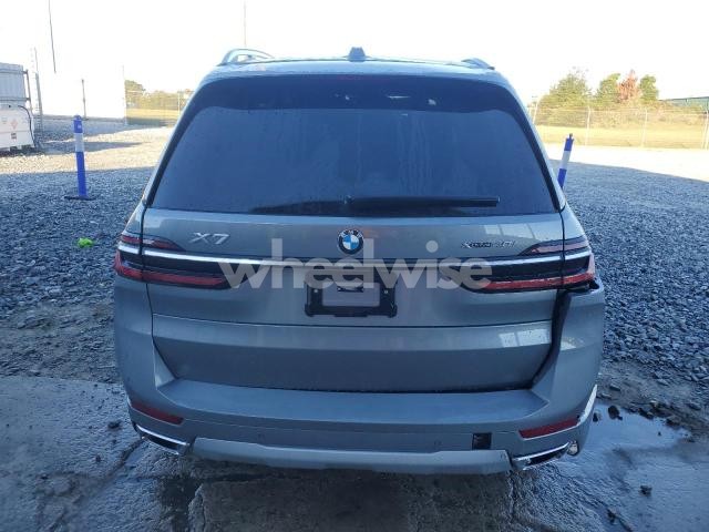 Photo 4 of 2025 BMW X7 XDRIVE40I (VIN 5UX23EM09S9X62232)