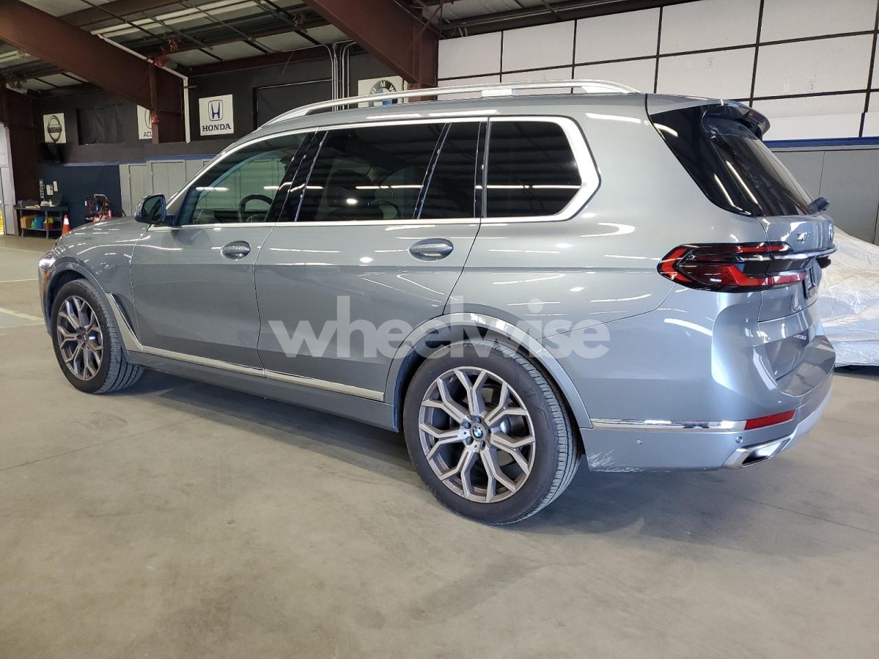 Photo 2 of 2023 BMW X7 XDRIVE40I (VIN 5UX23EM0XP9P24967)