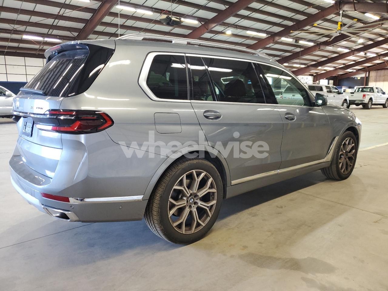 Photo 3 of 2023 BMW X7 XDRIVE40I (VIN 5UX23EM0XP9P24967)