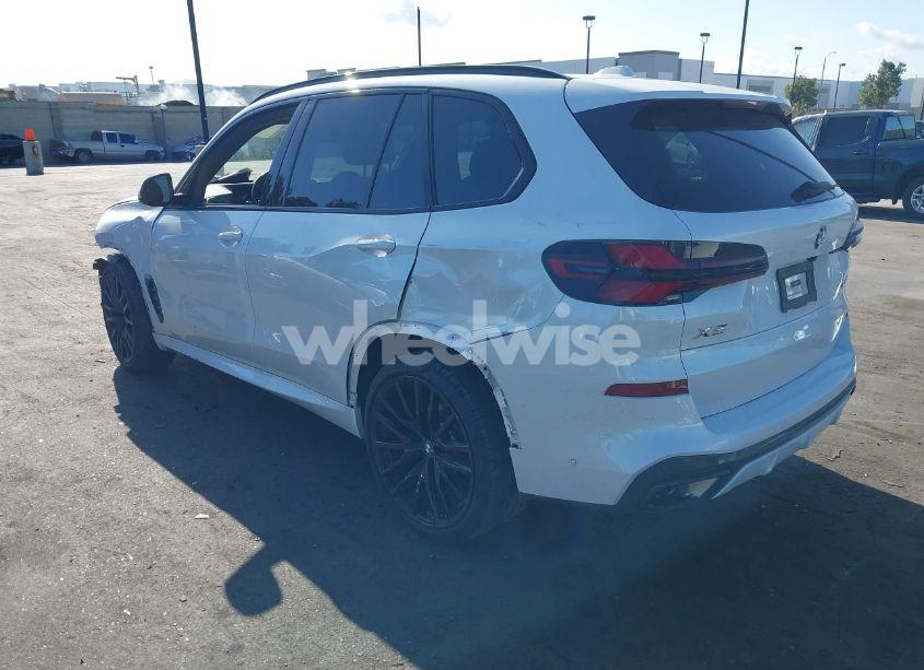 Photo 3 of 2024 Bmw X5 XDRIVE40I (VIN 5UX23EU02R9T61437)