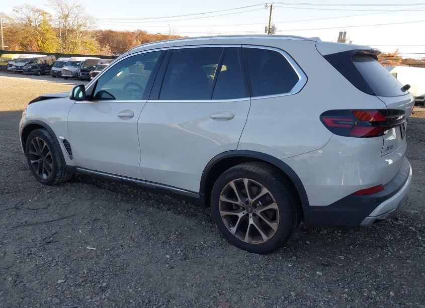 Photo 3 of 2024 Bmw X5 XDRIVE40I (VIN 5UX23EU02R9V51383)