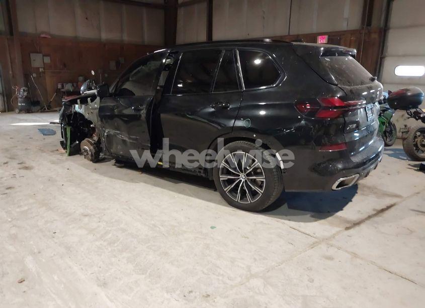 Photo 3 of 2024 Bmw X5 XDRIVE40I (VIN 5UX23EU03R9T92969)