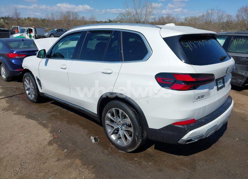 Photo 3 of 2024 Bmw X5 XDRIVE40I (VIN 5UX23EU03R9V85249)
