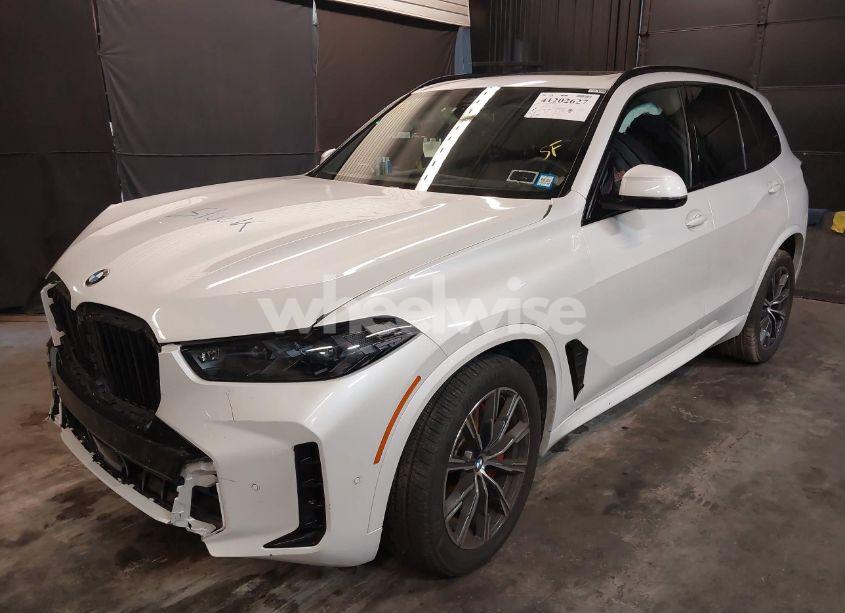 Photo 2 of 2024 Bmw X5 XDRIVE40I (VIN 5UX23EU04R9T03913)