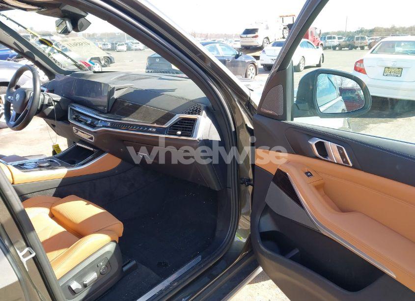 Photo 5 of 2024 Bmw X5 XDRIVE40I (VIN 5UX23EU08R9U45813)