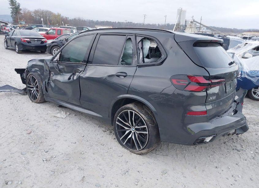 Photo 3 of 2024 Bmw X5 XDRIVE40I (VIN 5UX23EU09R9V16565)