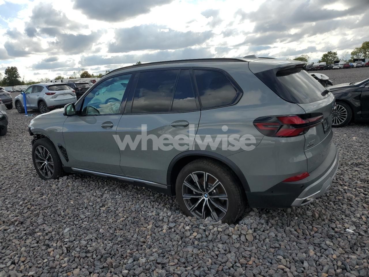 Photo 2 of 2025 BMW X5 XDRIVE40I (VIN 5UX23EU09S9Z67906)