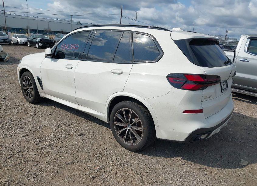 Photo 3 of 2025 Bmw X5 XDRIVE40I (VIN 5UX23EU0XS9W45081)