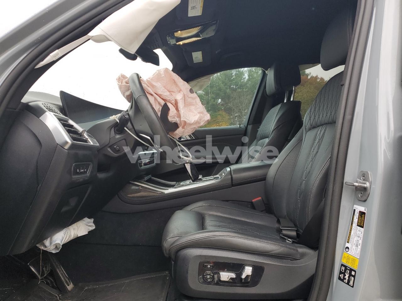 Photo 7 of 2024 BMW X7 M60I (VIN 5UX33EM00R9U23597)