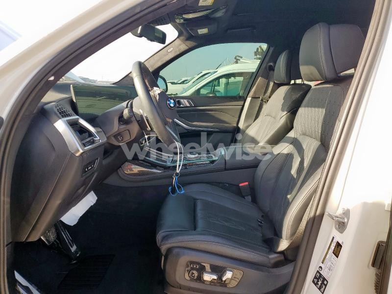 Photo 10 of 2025 BMW X7 M60I (VIN 5UX33EM04S9W66870)