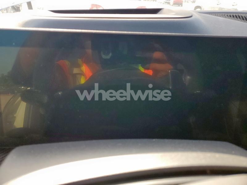 Photo 5 of 2025 BMW X7 M60I (VIN 5UX33EM04S9W66870)