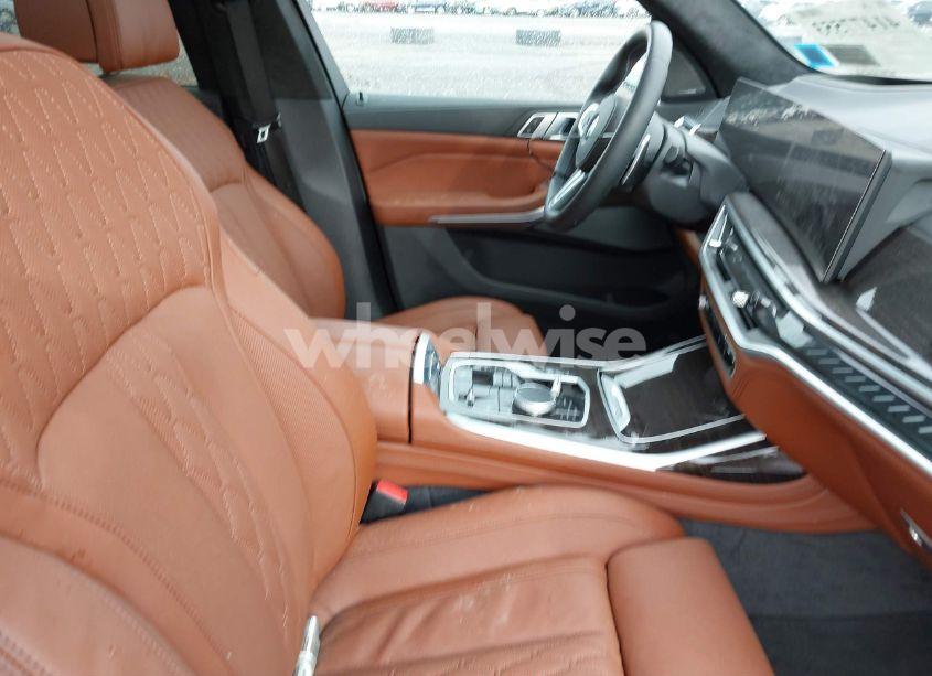 Photo 5 of 2025 Bmw X7 M60I (VIN 5UX33EM06S9X01960)