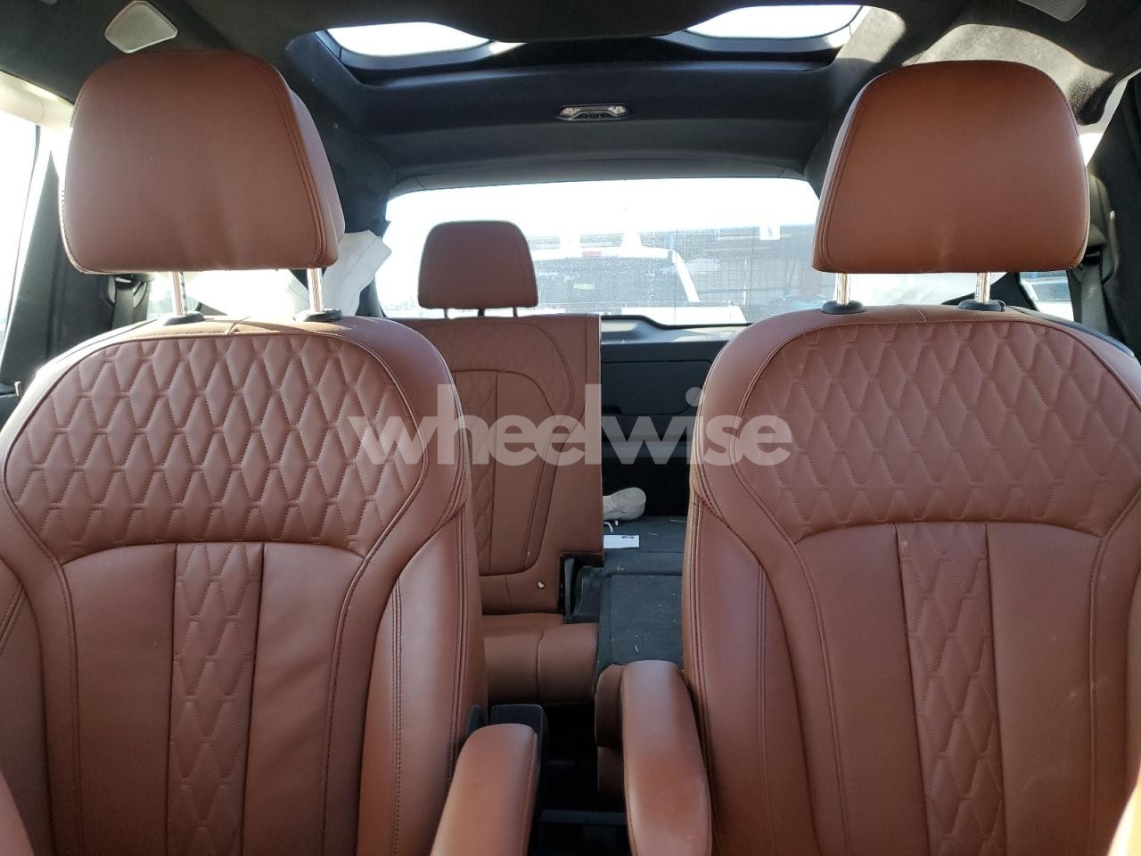 Photo 10 of 2024 BMW X7 M60I (VIN 5UX33EM07R9V36057)