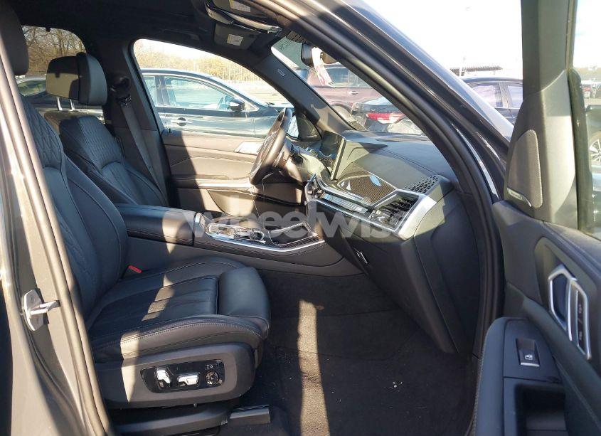 Photo 5 of 2024 Bmw X5 M60I (VIN 5UX33EU01R9U12219)