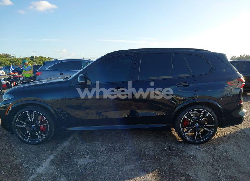 Photo 13 of 2025 Bmw X5 M60I (VIN 5UX33EU04S9W71695)