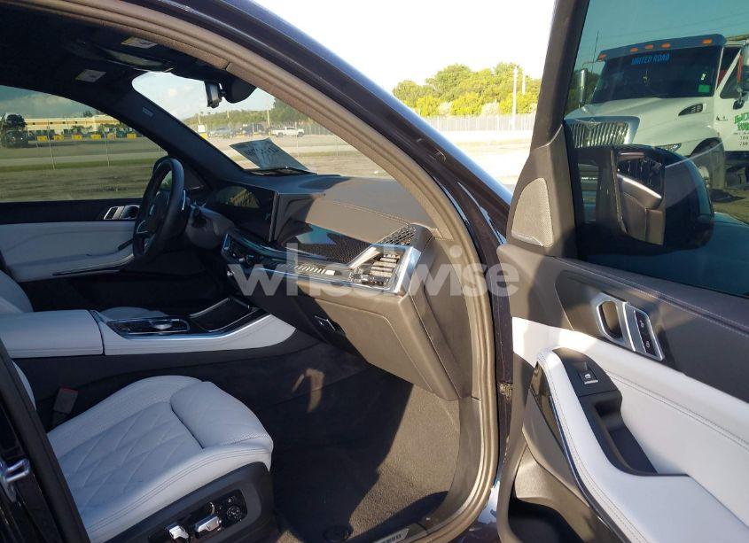 Photo 5 of 2025 Bmw X5 M60I (VIN 5UX33EU04S9W71695)