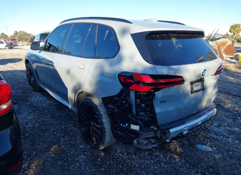 Photo 3 of 2024 Bmw X5 M60I (VIN 5UX33EU06R9U26021)