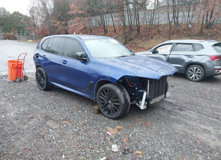 2024 Bmw X5 M60I (VIN 5UX33EU08R9S28895) main photo