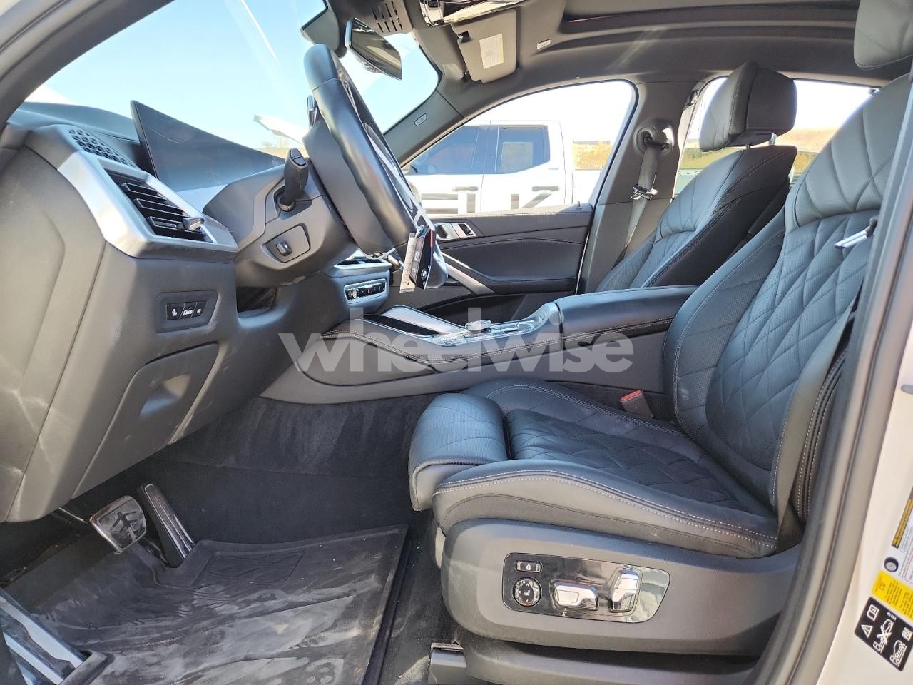 Photo 7 of 2024 BMW X6 XDRIVE40I (VIN 5UX33EX07R9S30214)