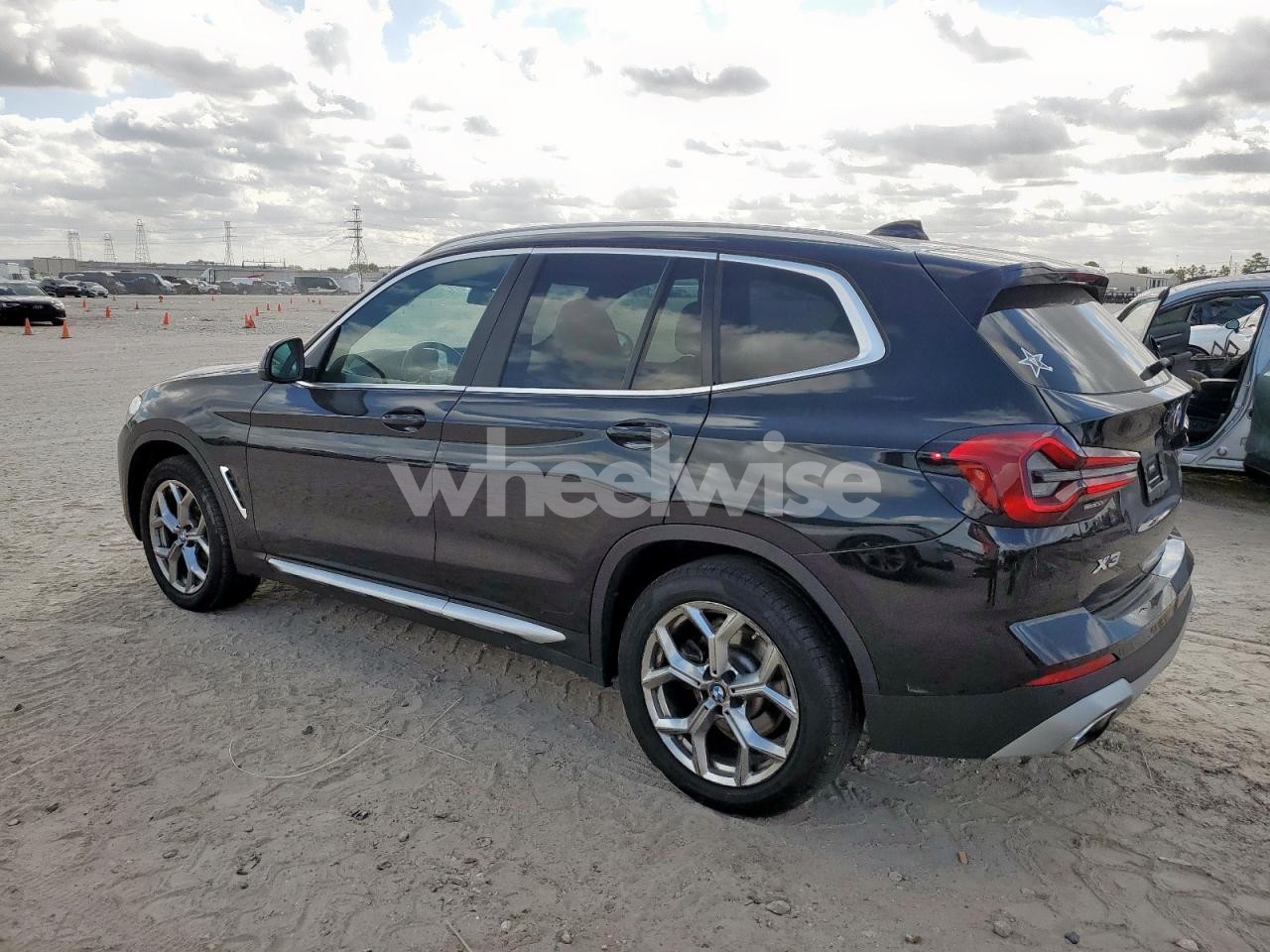 Photo 2 of 2022 BMW X3 SDRIVE30I (VIN 5UX43DP07N9L19290)