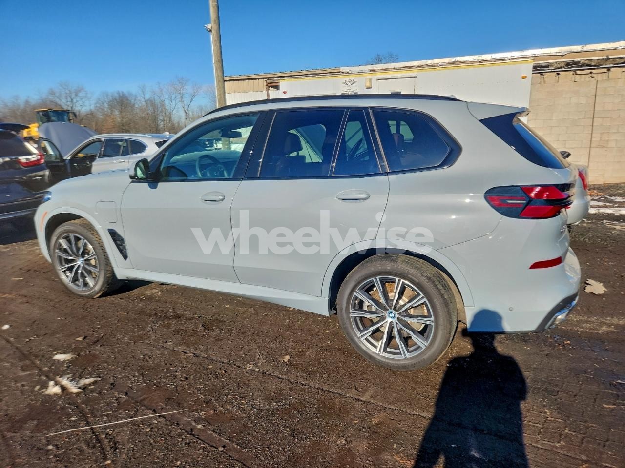 Photo 2 of 2024 BMW X5 XDRIVE50E (VIN 5UX43EU03R9T59429)