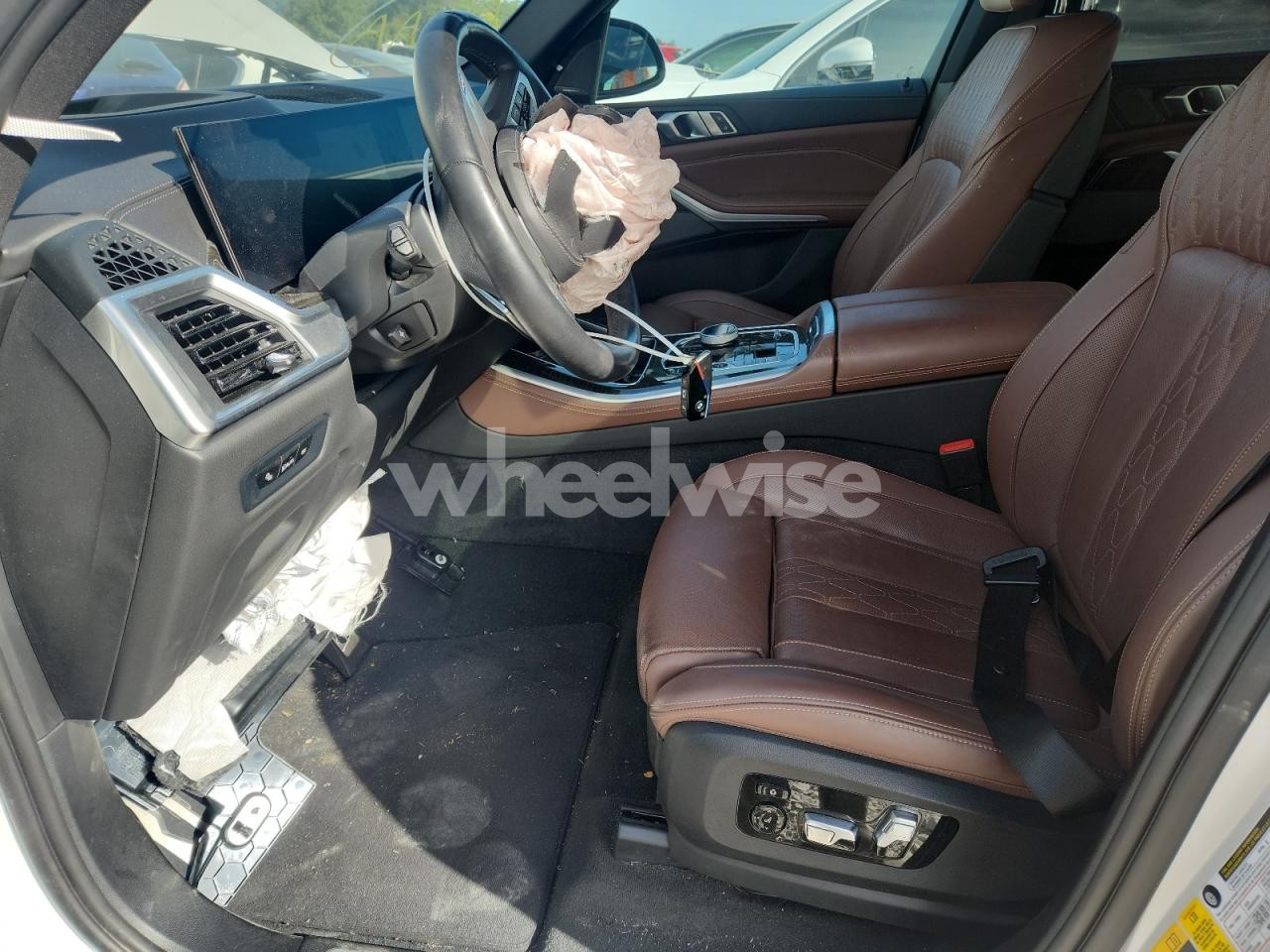 Photo 7 of 2024 BMW X5 XDRIVE50E (VIN 5UX43EU05R9S62183)