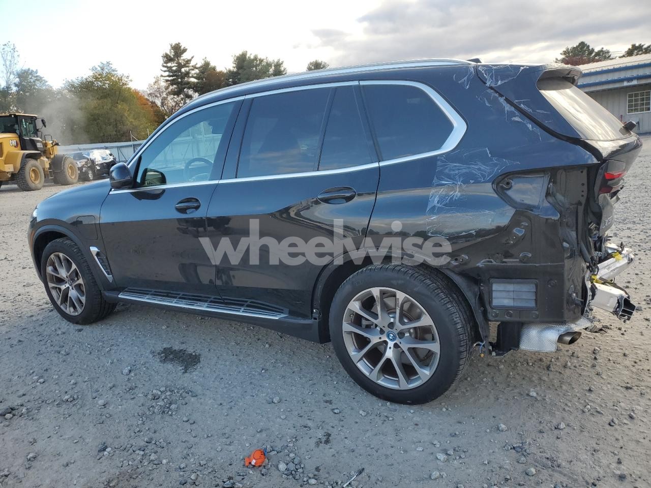 Photo 2 of 2025 BMW X5 XDRIVE50E (VIN 5UX43EU06S9W71976)