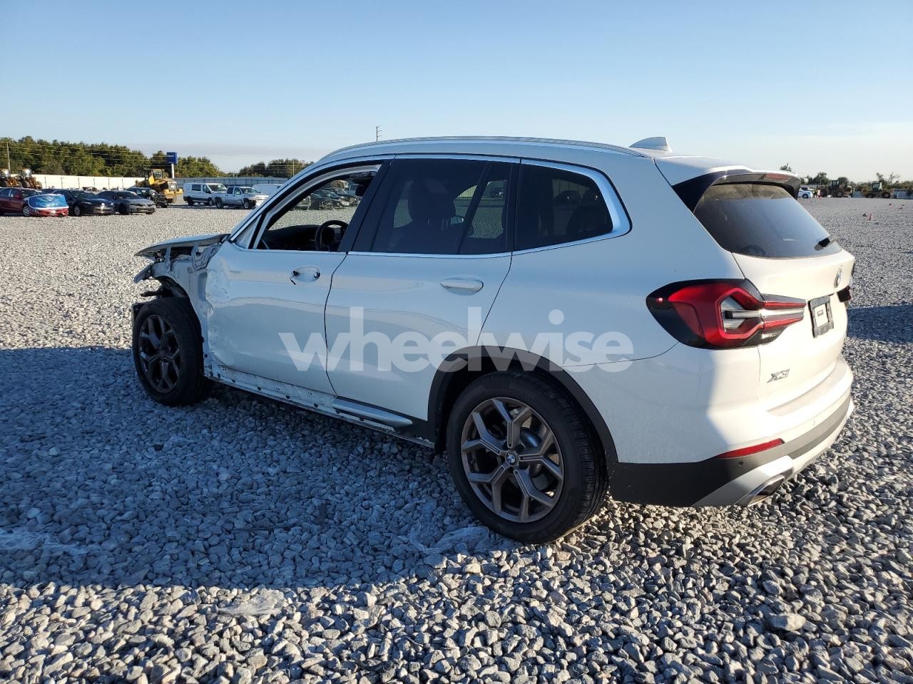 Photo 2 of 2022 BMW X3 XDRIVE30I (VIN 5UX53DP04N9K96975)