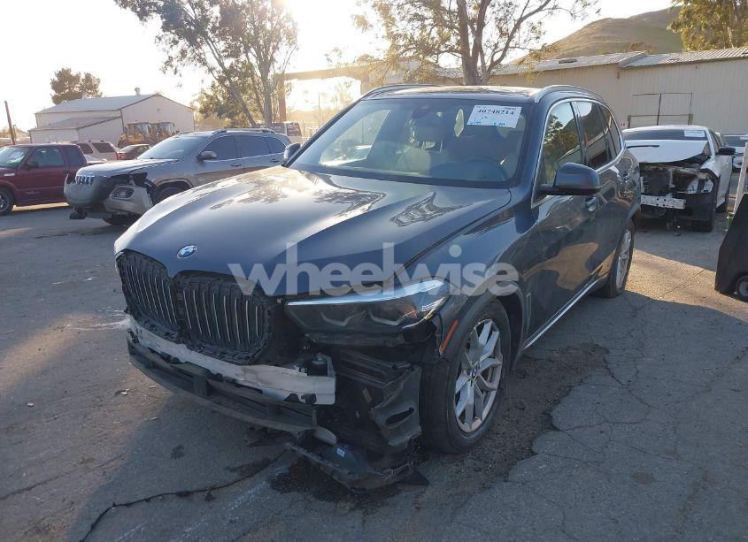 Photo 2 of 2020 Bmw X5 SDRIVE40I (VIN 5UXCR4C00LLT18417)