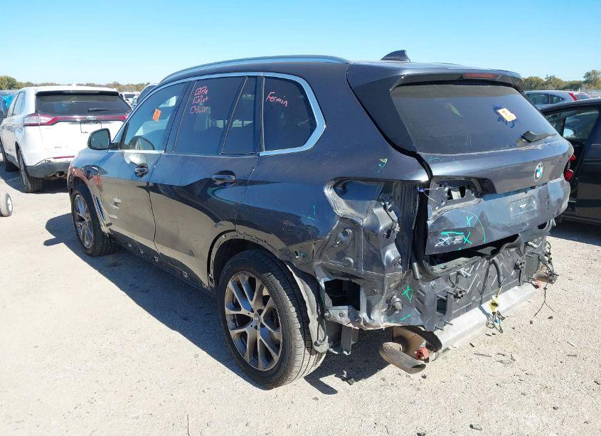 Photo 3 of 2021 Bmw X5 SDRIVE40I (VIN 5UXCR4C00M9G93760)