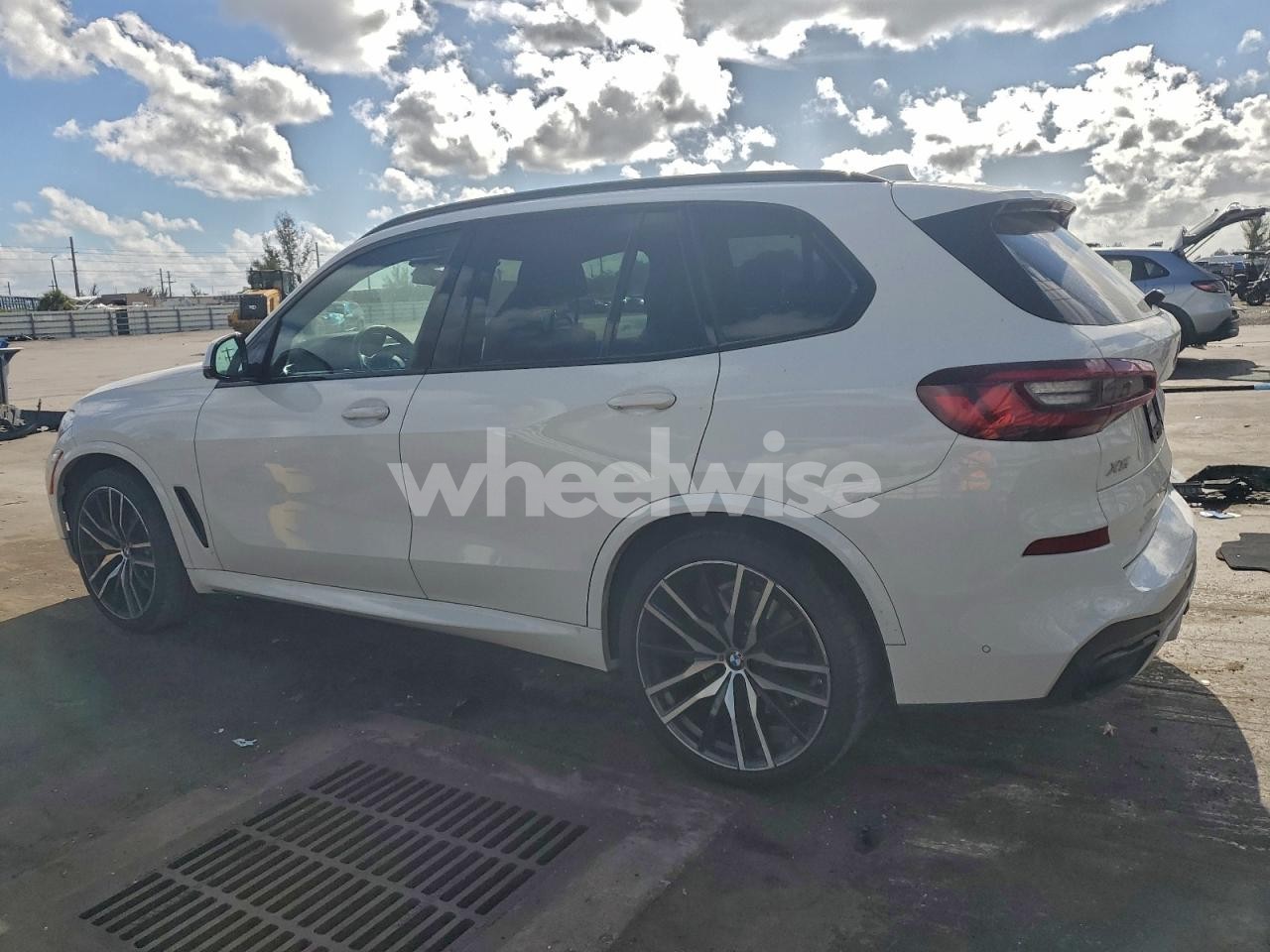Photo 2 of 2020 BMW X5 SDRIVE 40I (VIN 5UXCR4C01L9C70720)