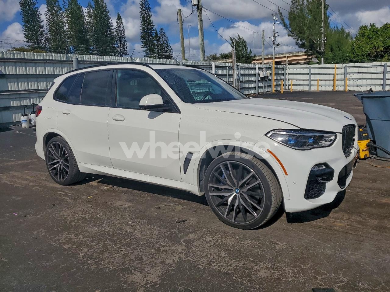 Photo 4 of 2020 BMW X5 SDRIVE 40I (VIN 5UXCR4C01L9C70720)