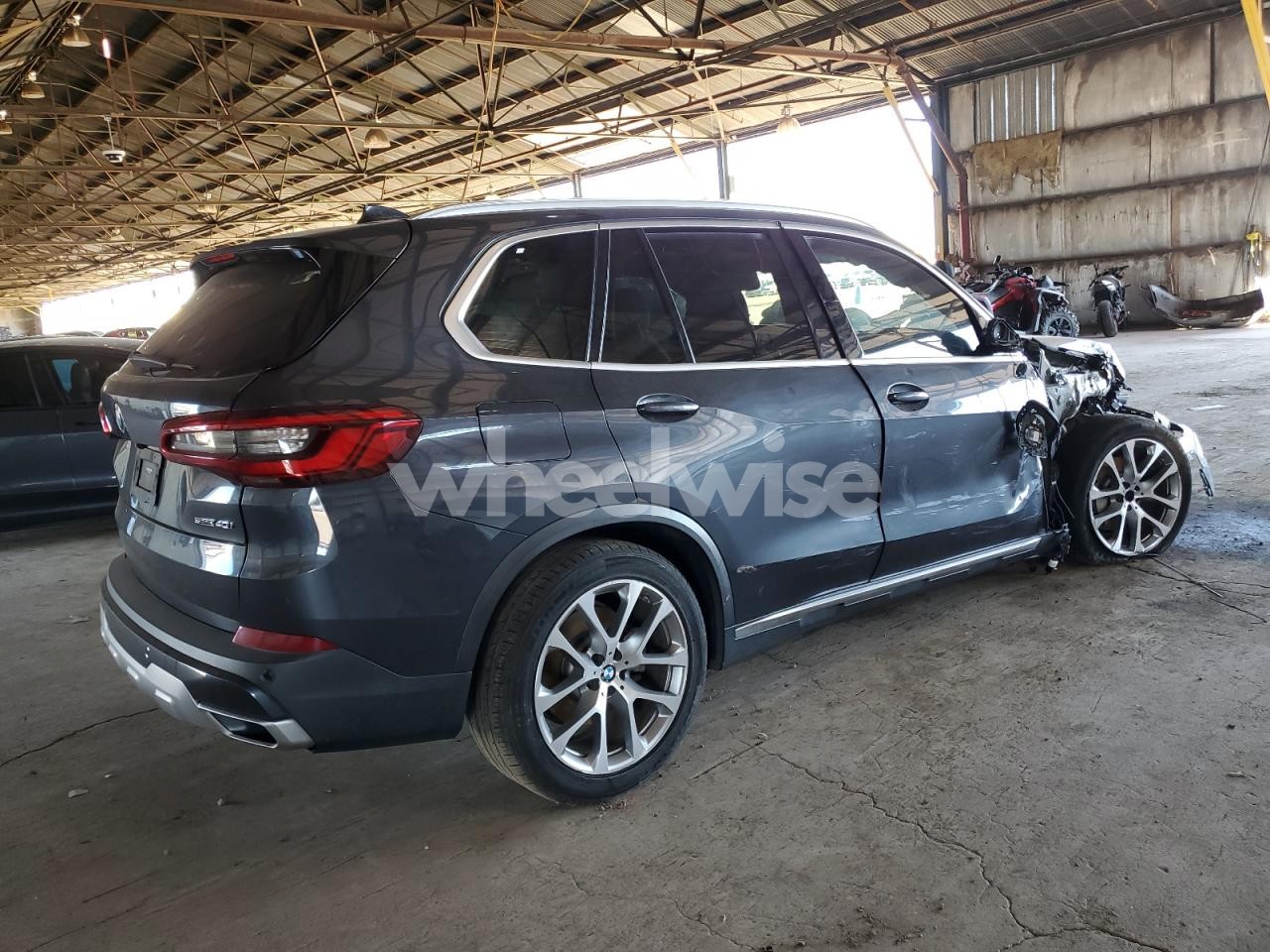 Photo 3 of 2020 BMW X5 SDRIVE 40I (VIN 5UXCR4C05L9B35448)