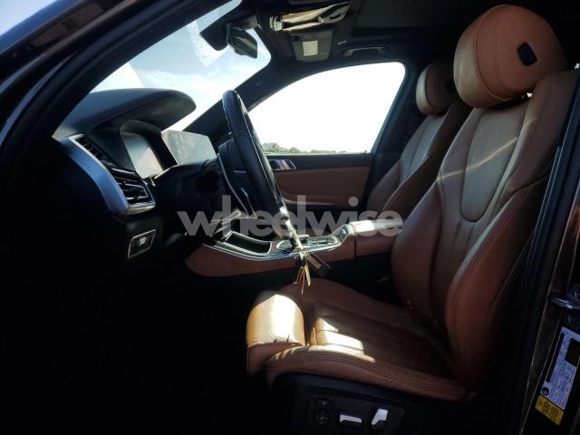 Photo 2 of 2021 BMW X5 SDRIVE 40I (VIN 5UXCR4C0XM9F58768)