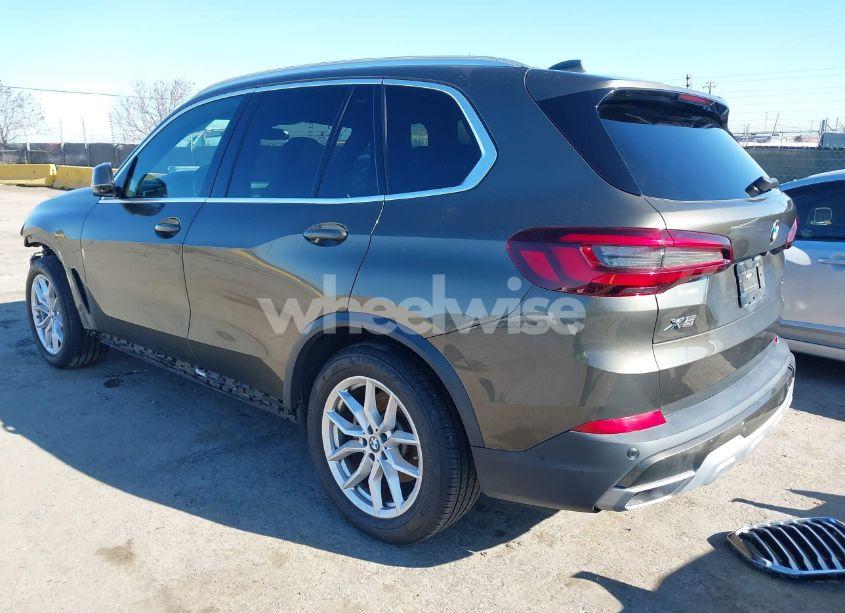 Photo 3 of 2021 Bmw X5 XDRIVE40I (VIN 5UXCR6C00M9E83705)