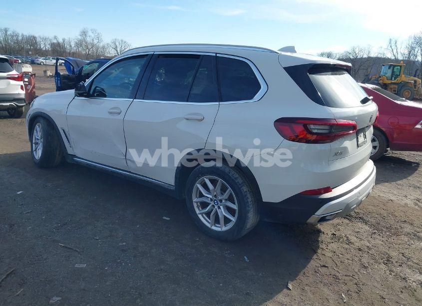 Photo 3 of 2021 Bmw X5 XDRIVE40I (VIN 5UXCR6C00M9F35804)