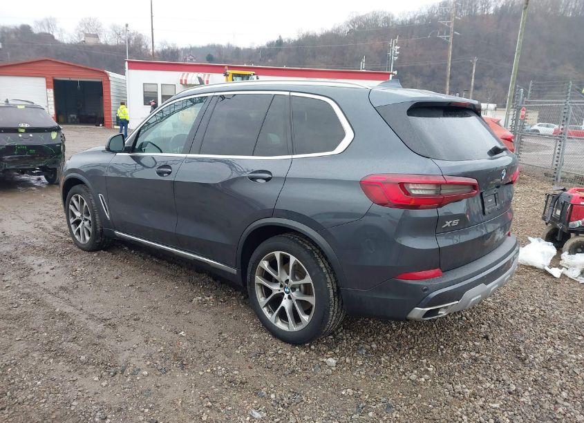 Photo 3 of 2020 Bmw X5 XDRIVE40I (VIN 5UXCR6C02L9B35905)