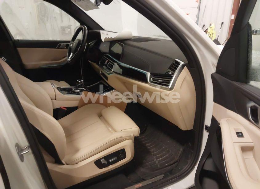 Photo 5 of 2021 Bmw X5 XDRIVE40I (VIN 5UXCR6C02M9E88680)