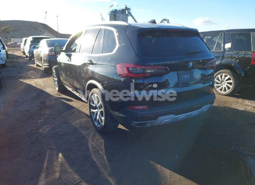 Photo 3 of 2021 Bmw X5 XDRIVE40I (VIN 5UXCR6C08M9G23256)