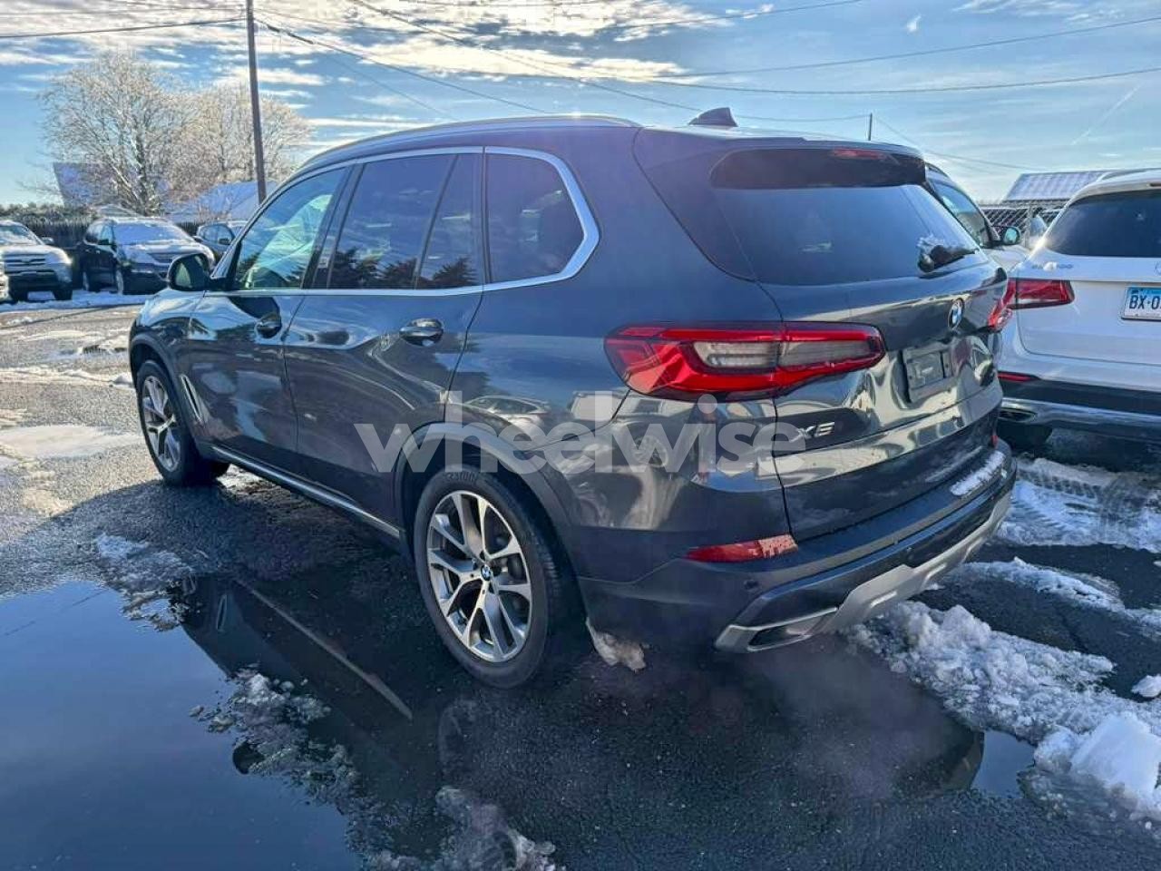 Photo 2 of 2019 BMW X5 XDRIVE40I (VIN 5UXCR6C50KLL03566)