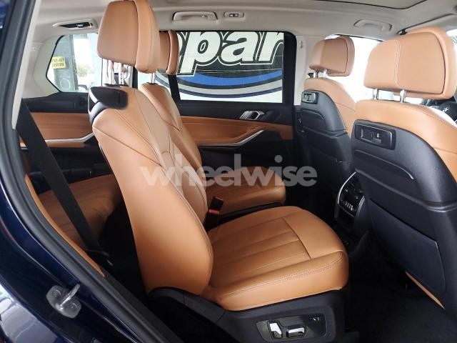 Photo 8 of 2022 BMW X7 XDRIVE40I (VIN 5UXCW2C00N9K91250)