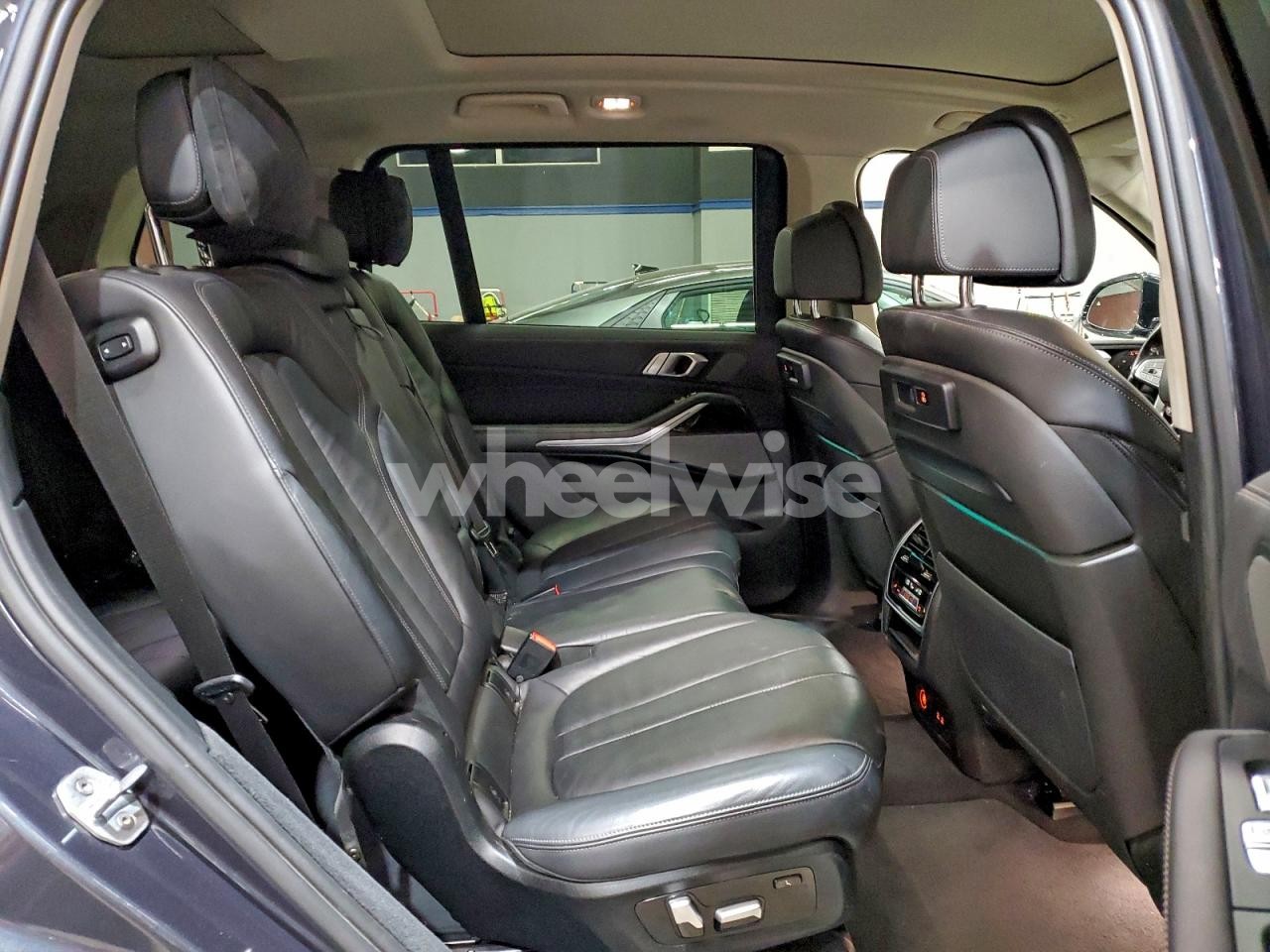 Photo 11 of 2020 BMW X7 XDRIVE40I (VIN 5UXCW2C01L9B12973)