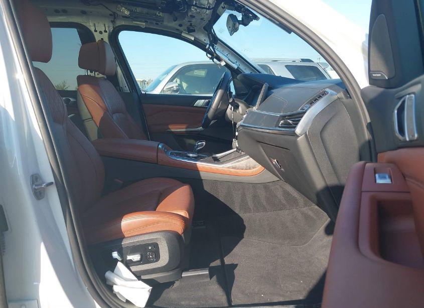 Photo 5 of 2022 Bmw X7 XDRIVE40I (VIN 5UXCW2C04N9M70469)