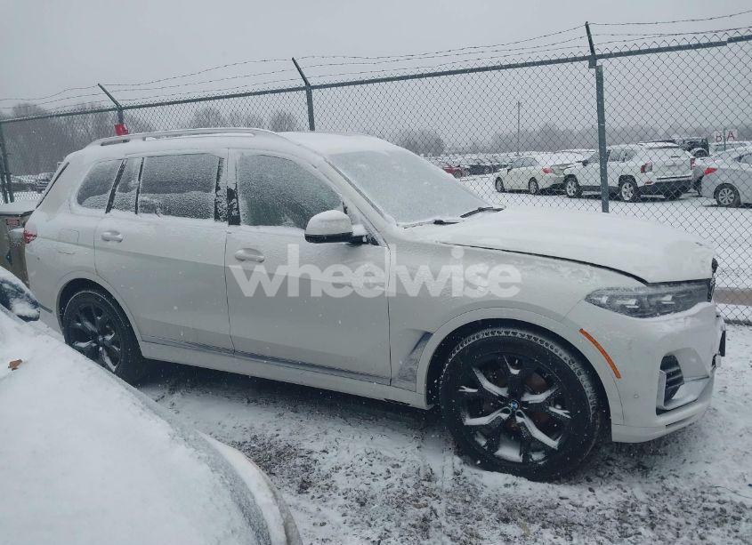 Photo 13 of 2021 Bmw X7 XDRIVE40I (VIN 5UXCW2C06M9F75421)