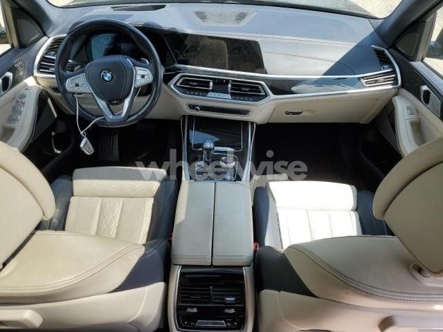Photo 2 of 2021 BMW X7 XDRIVE40I (VIN 5UXCW2C06M9G58072)