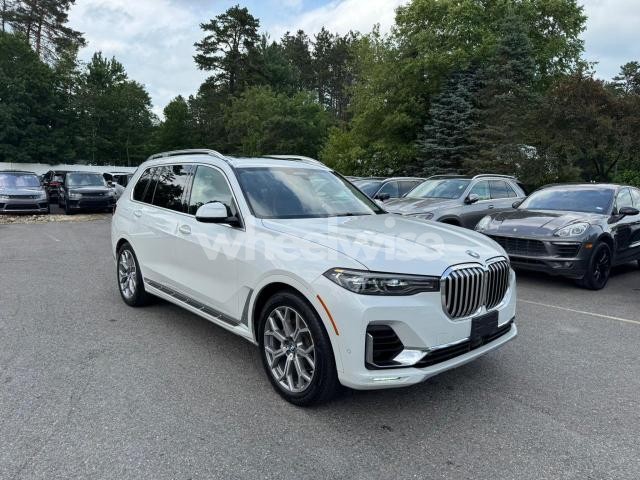 Photo 4 of 2020 BMW X7 XDRIVE40I (VIN 5UXCW2C0XL9B96078)