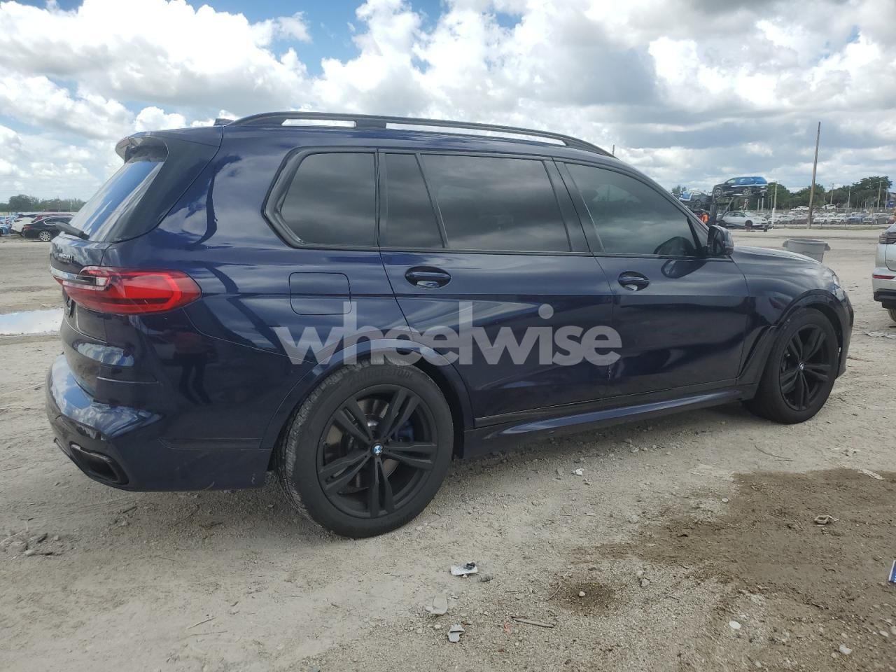 Photo 3 of 2020 BMW X7 M50I (VIN 5UXCX6C03L9B51715)