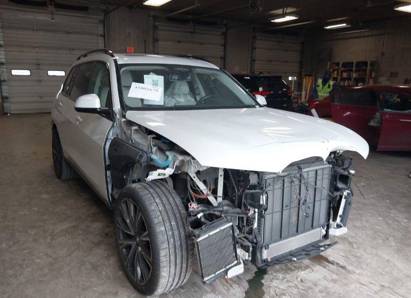 2020 Bmw X7 M50I (VIN 5UXCX6C04L9C18399) main photo