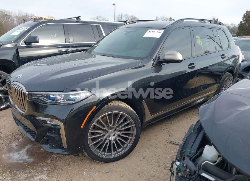 Photo 2 of 2021 Bmw X7 M50I (VIN 5UXCX6C07M9G39230)